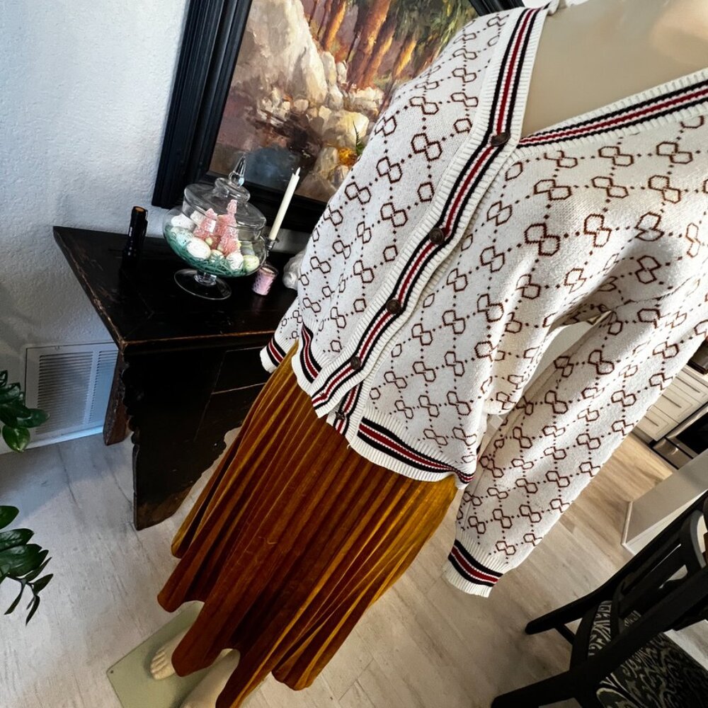 chic happens Cardigan red&brown striped trim w/ brown geometric design'